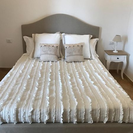 Dimora Le Ginestre Adults Only Bed & Breakfast Fasano Room photo
