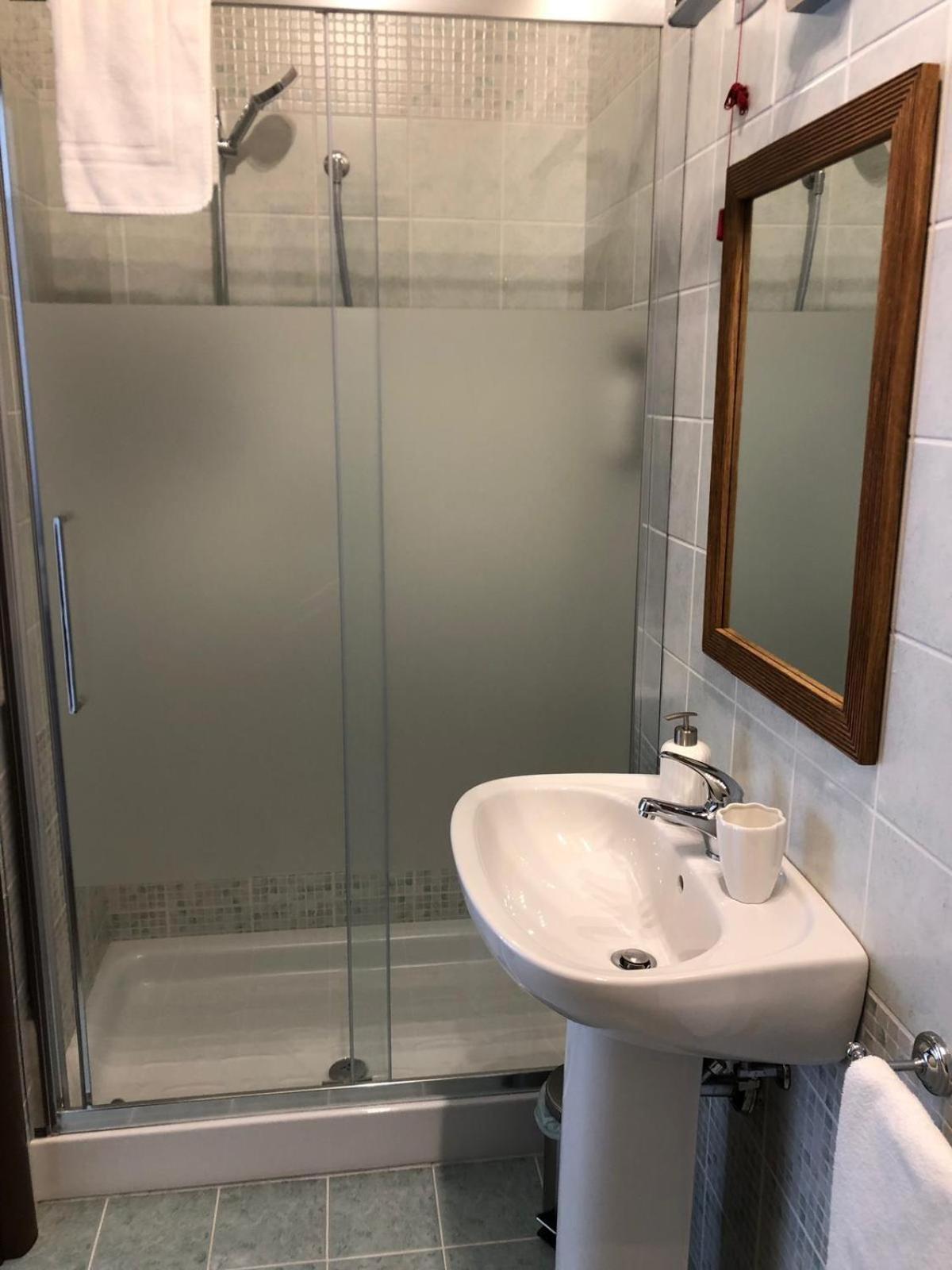 Dimora Le Ginestre Adults Only Bed & Breakfast Fasano Room photo