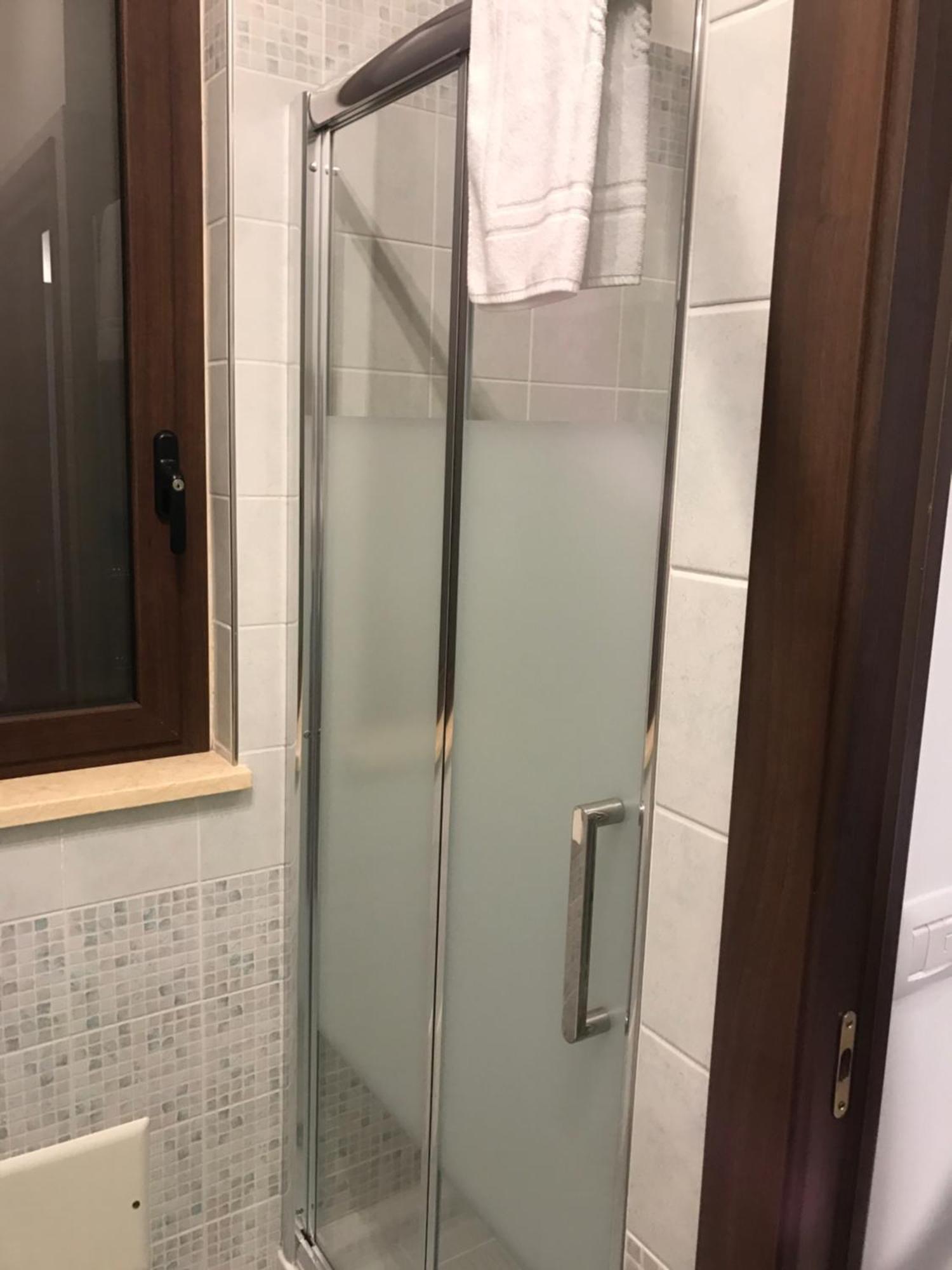 Dimora Le Ginestre Adults Only Bed & Breakfast Fasano Room photo