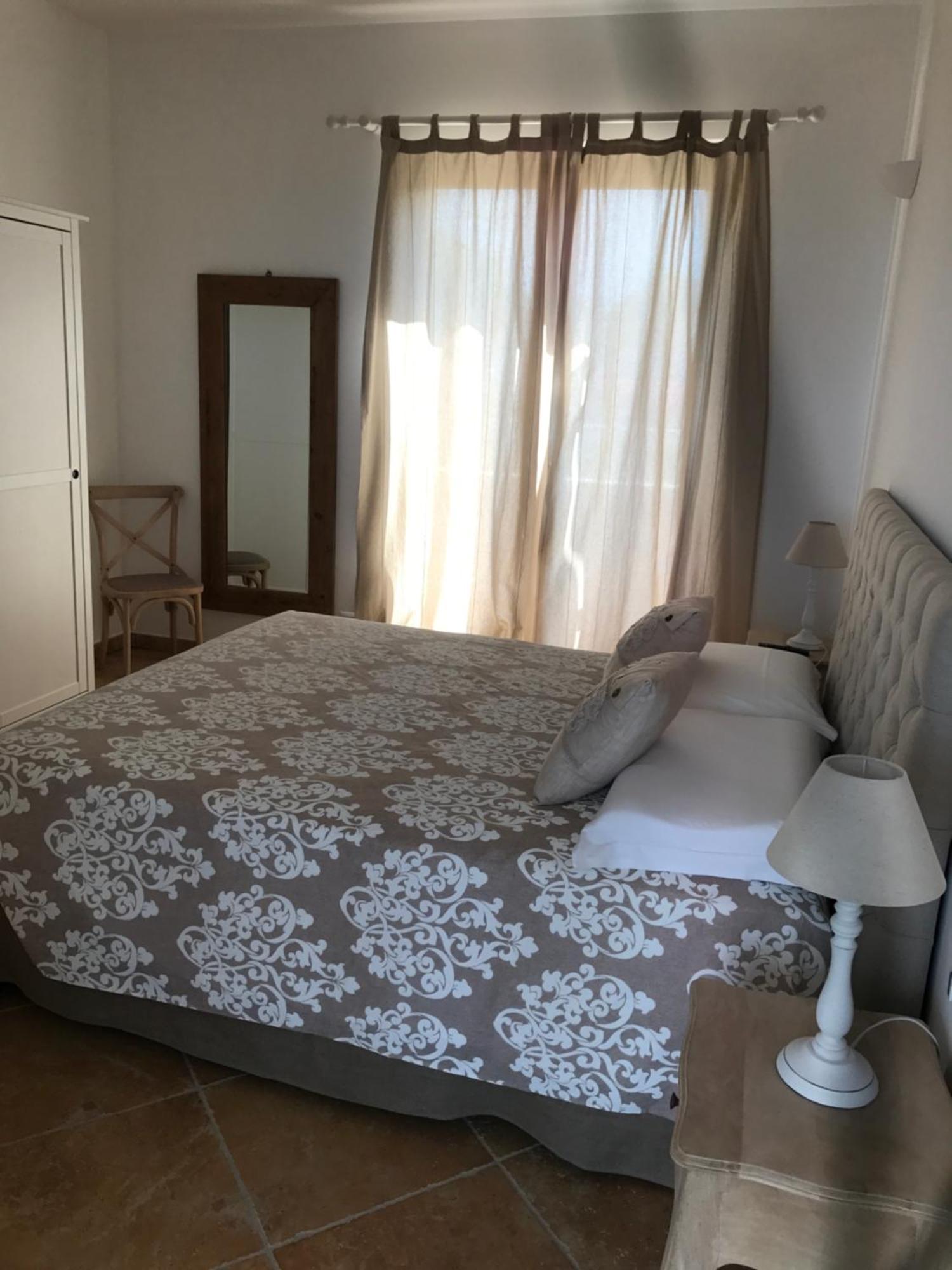 Dimora Le Ginestre Adults Only Bed & Breakfast Fasano Room photo