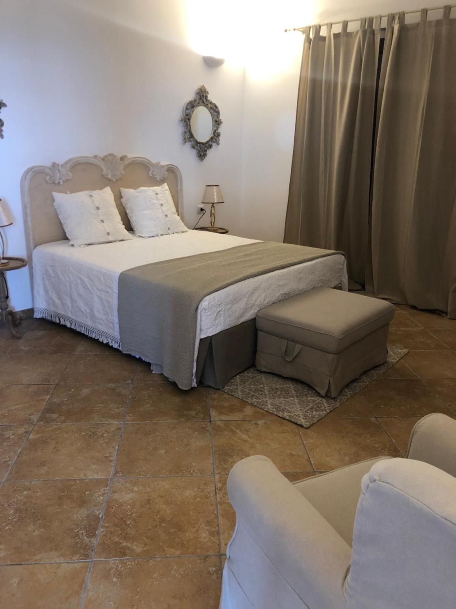 Dimora Le Ginestre Adults Only Bed & Breakfast Fasano Room photo
