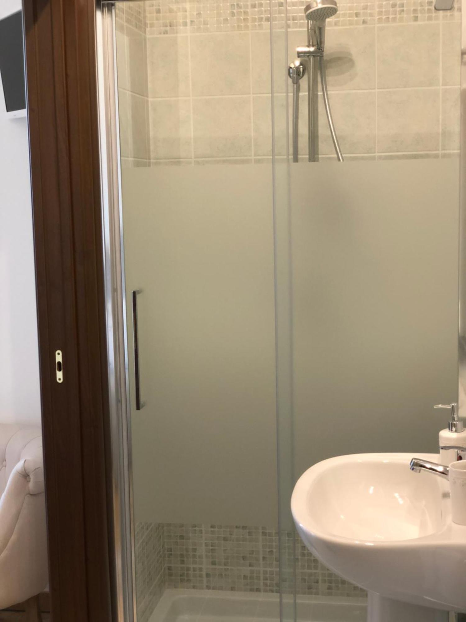 Dimora Le Ginestre Adults Only Bed & Breakfast Fasano Room photo