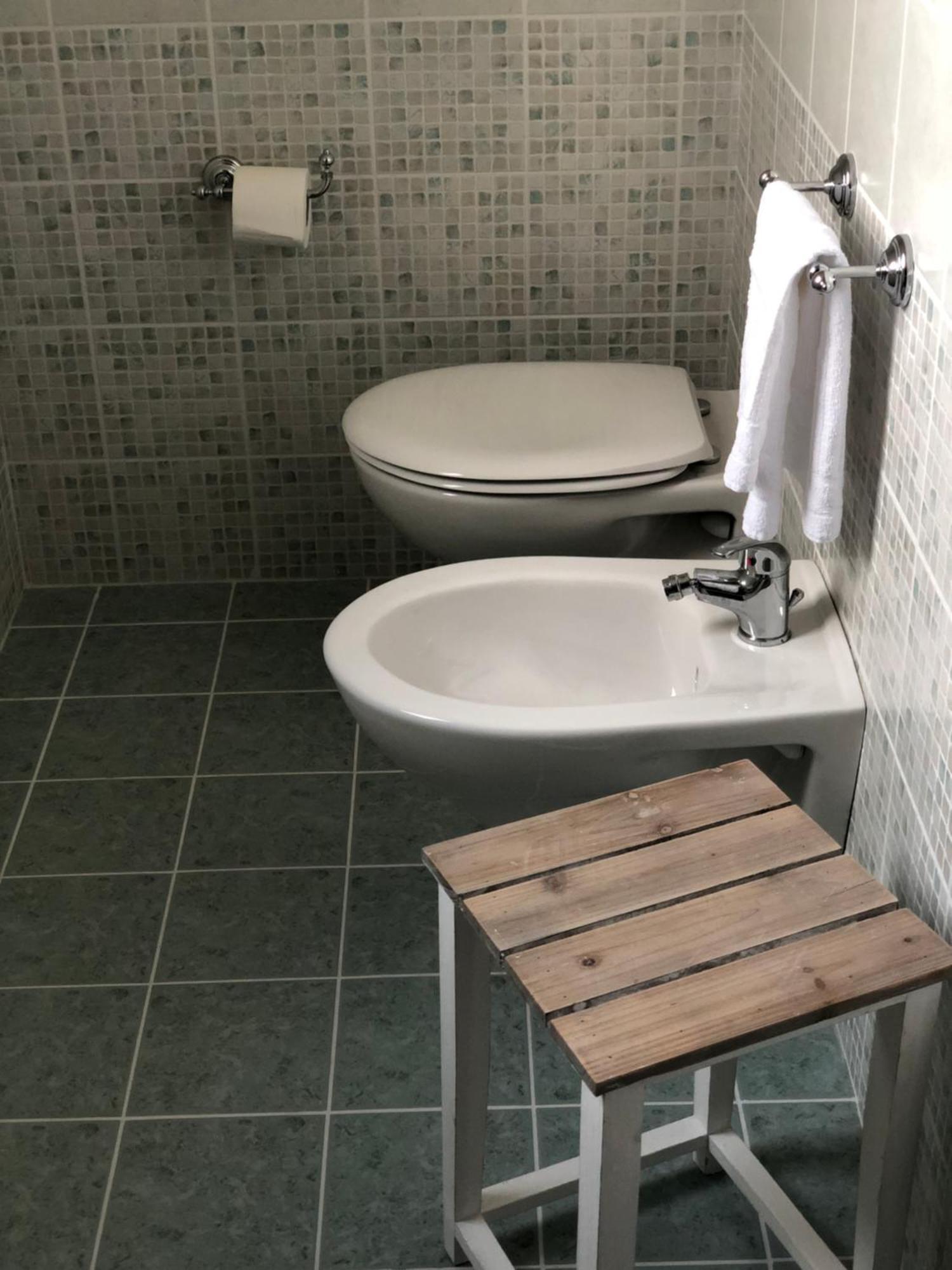 Dimora Le Ginestre Adults Only Bed & Breakfast Fasano Room photo